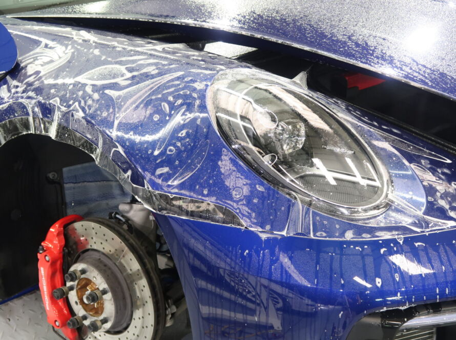 Lüks Araçlarda PPF Kaplama Neden Vazgeçilmez?